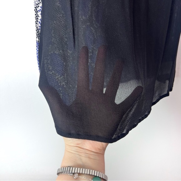 Joie Blue Black Silk Sheer Snakeskin Sleeveless V Neck Top Large - Picture 5 of 6